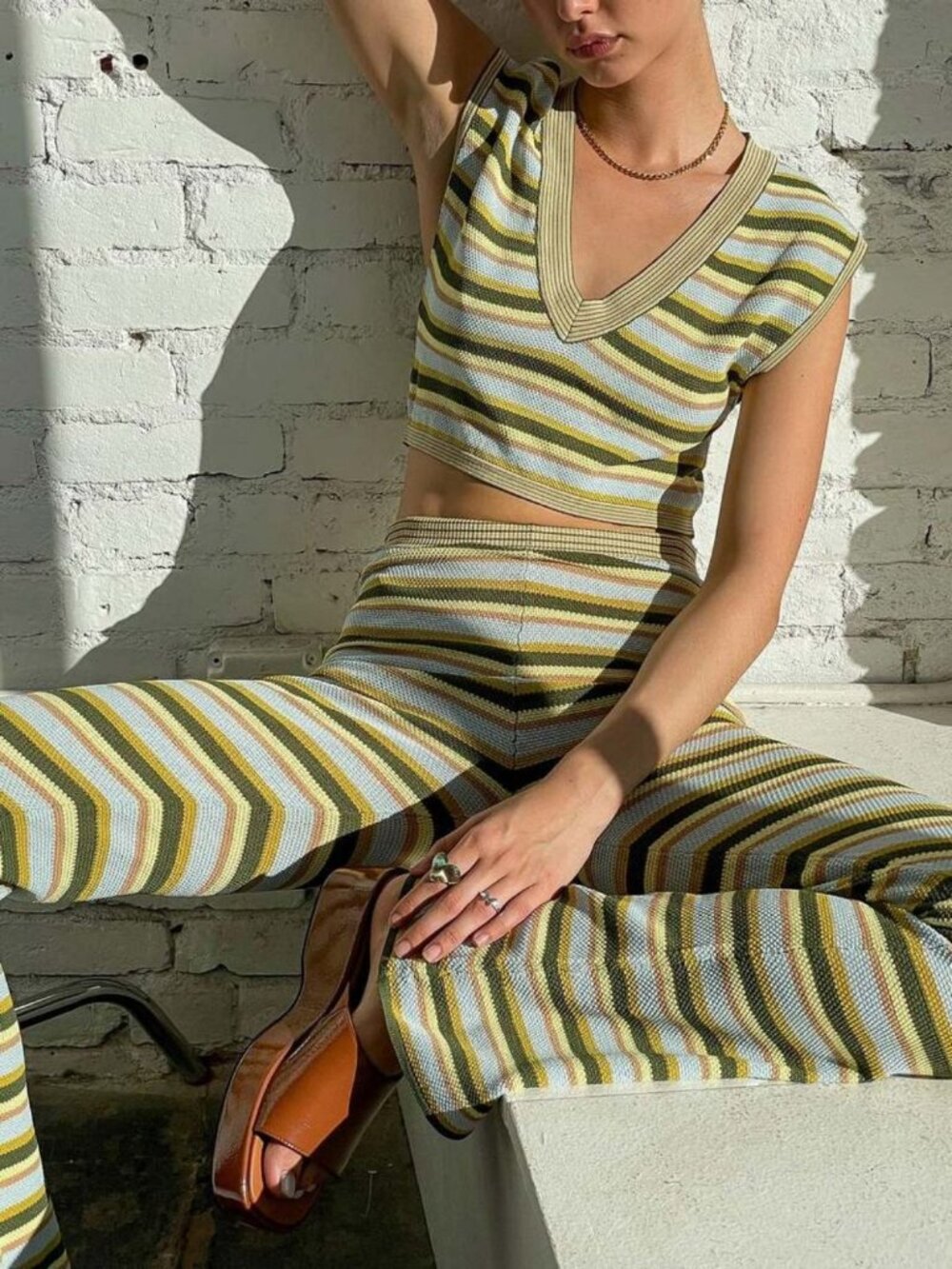 Lisa Says Gah Britt Vest Blue Green Yellow Size Medium/ Large Sky Striped